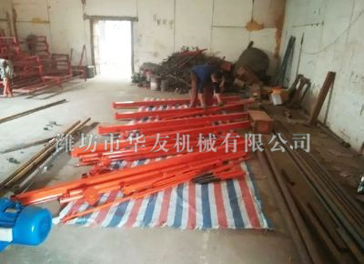 點擊查看詳細信息<br>標(biāo)題：華友機械直滑式吊運機發(fā)貨現(xiàn)場 閱讀次數(shù)：7016